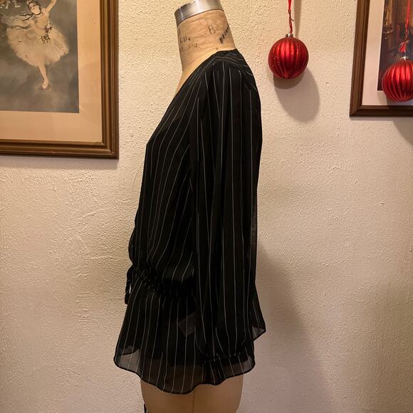 DKNY Tie Waist V-Neck Pinstrip Blouse 2-Piece Size XL - Picture 6 of 13